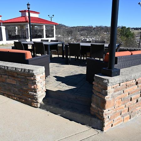 Giles Hotel Inn And Suites Pulaski Экстерьер фото