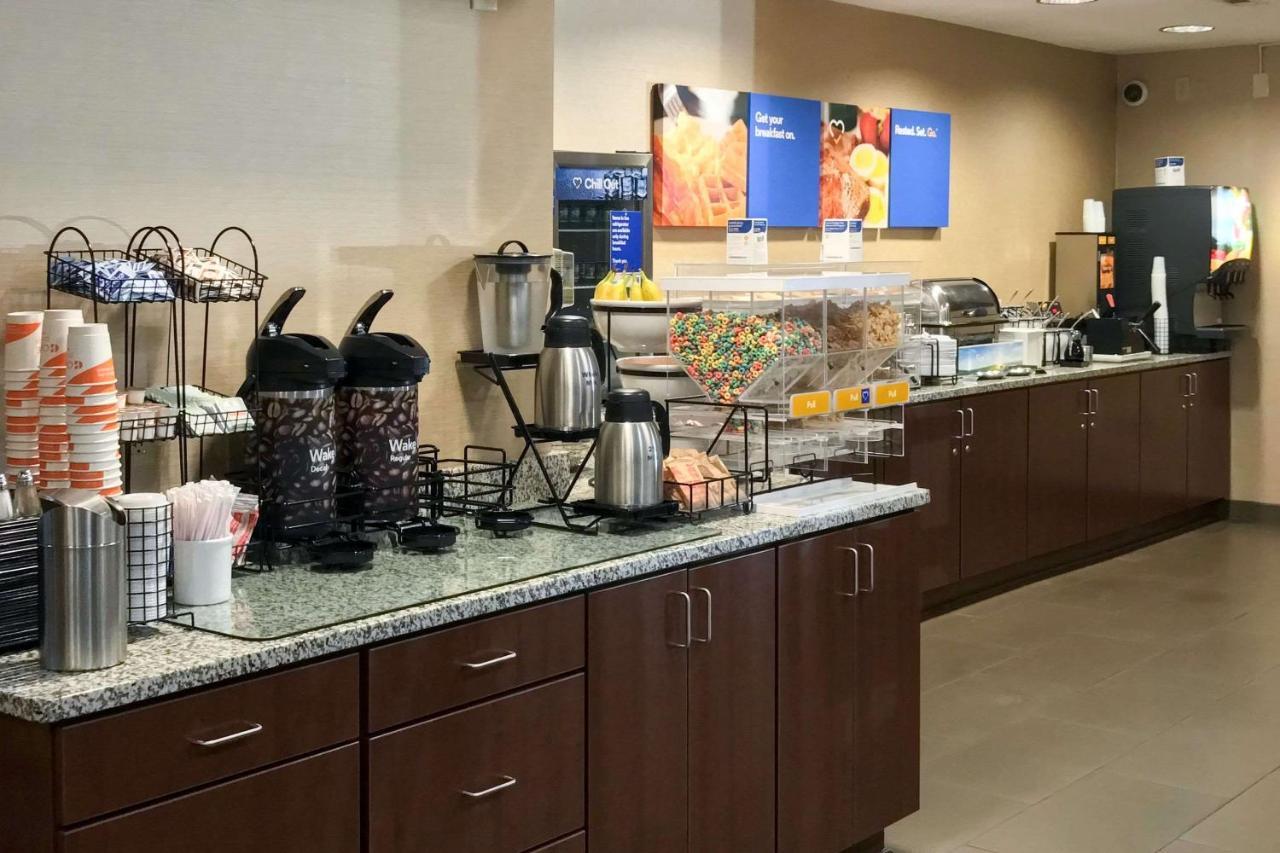 Giles Hotel Inn And Suites Pulaski Экстерьер фото