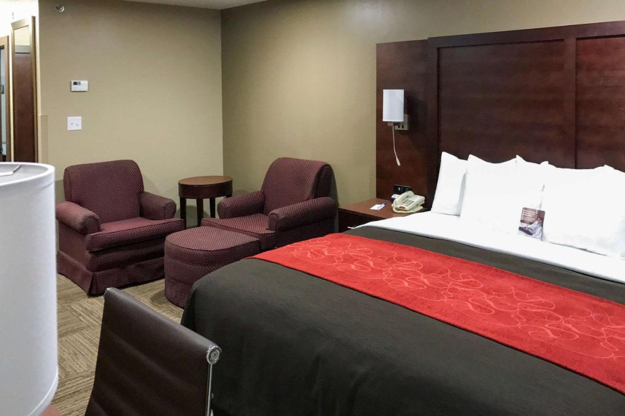 Giles Hotel Inn And Suites Pulaski Экстерьер фото