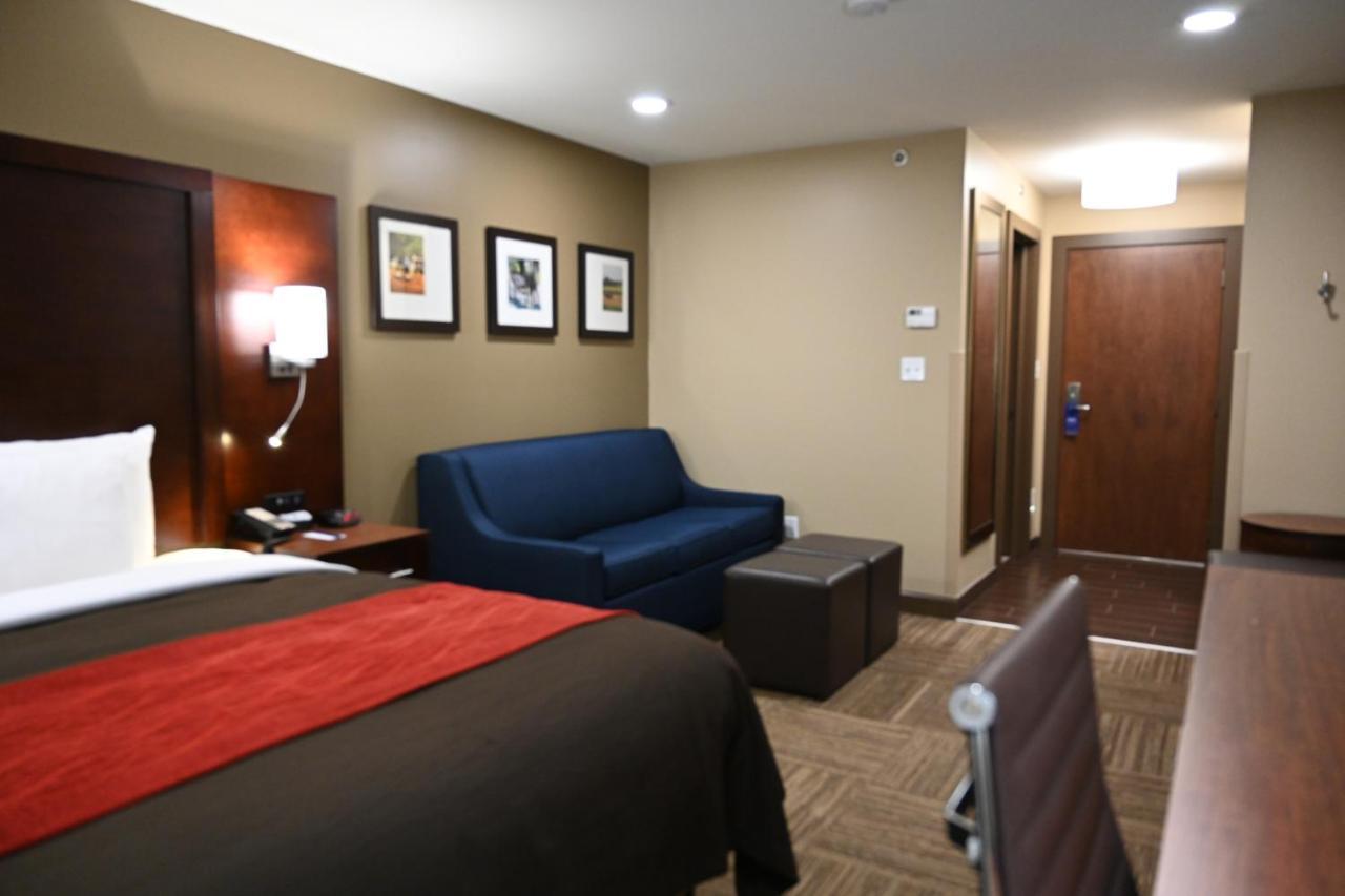 Giles Hotel Inn And Suites Pulaski Экстерьер фото