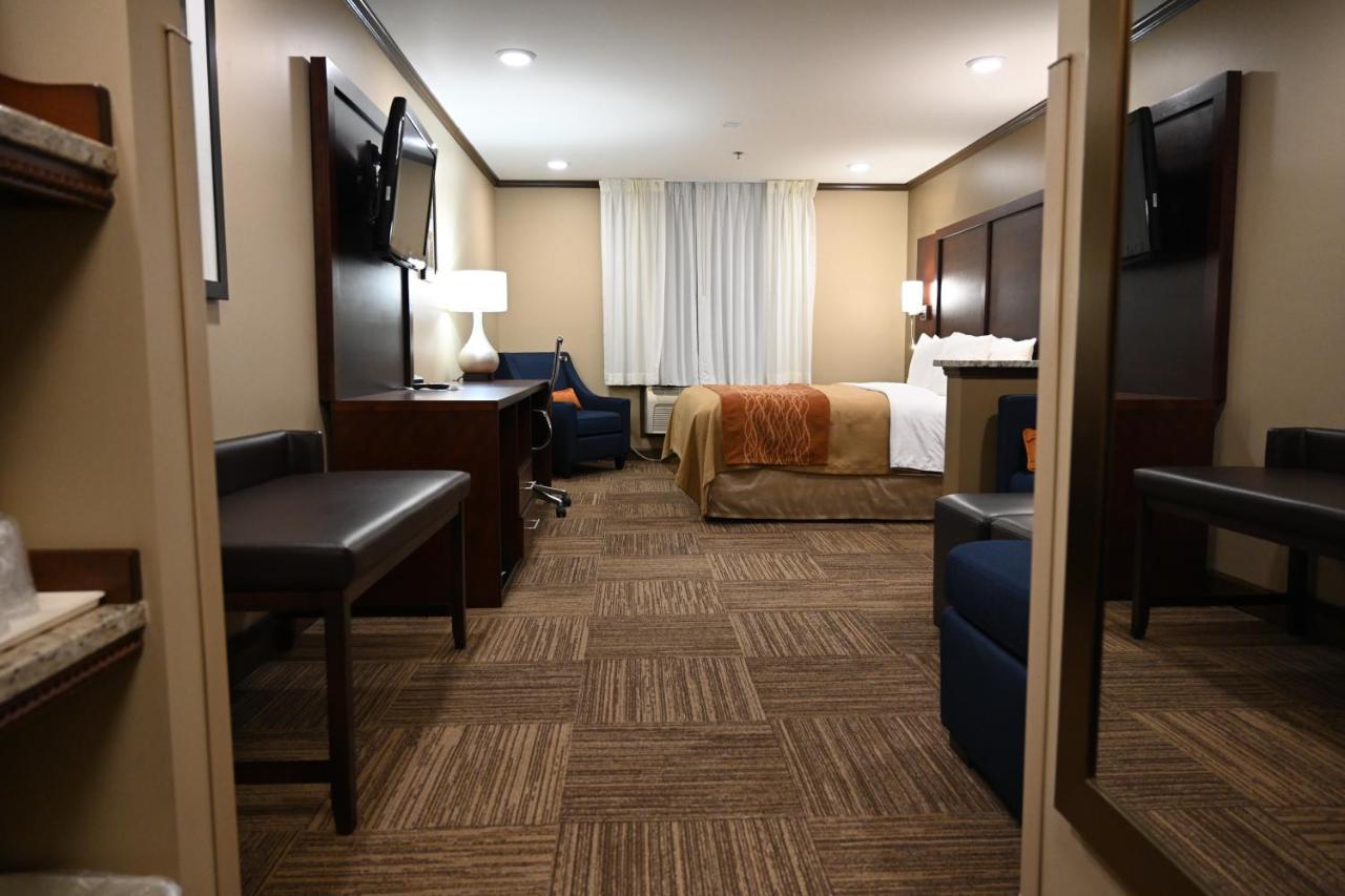 Giles Hotel Inn And Suites Pulaski Экстерьер фото