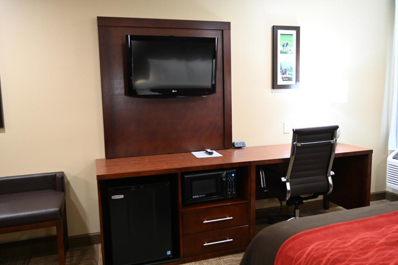 Giles Hotel Inn And Suites Pulaski Экстерьер фото