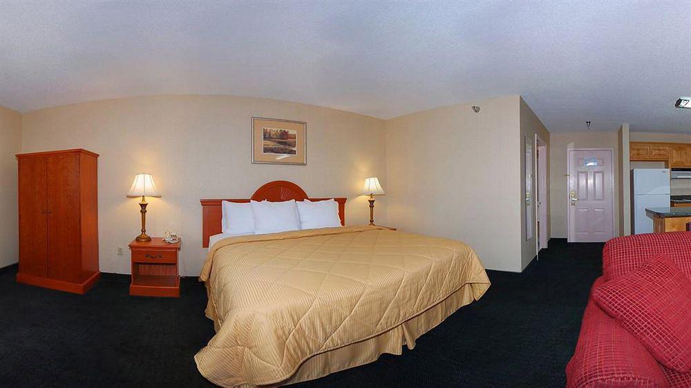Giles Hotel Inn And Suites Pulaski Экстерьер фото